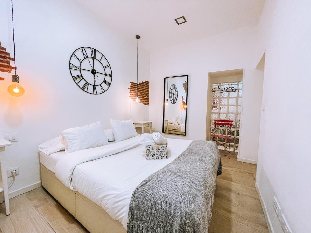 Fee4Me. Amazing Apartment In The Heart Of Lavapies Madrid Exterior photo